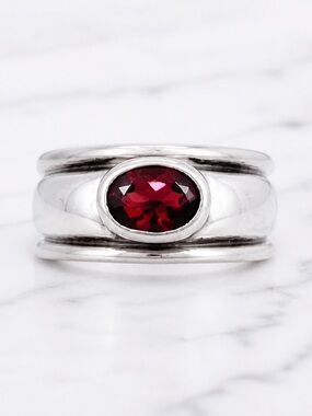 Size 8.5 Sterling Silver Red Garnet Ring